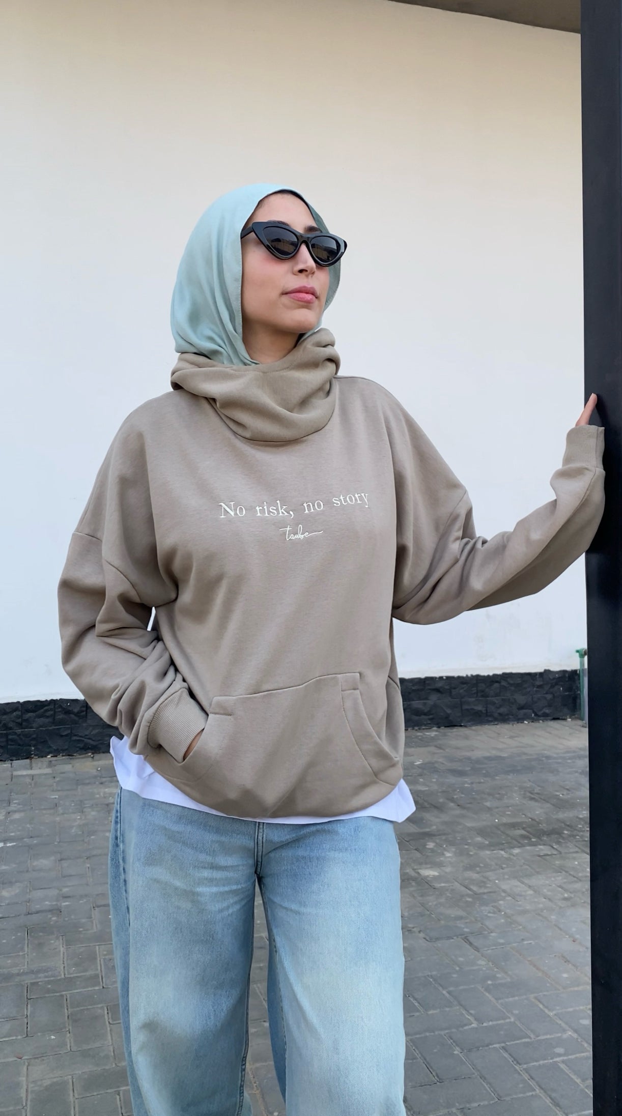 ELARIA HOODIE
